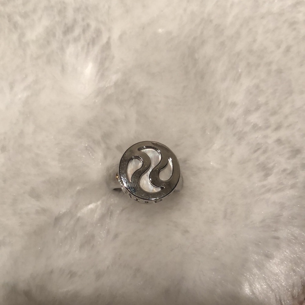 BVLGARI seashell ring. - Picture 2 of 5